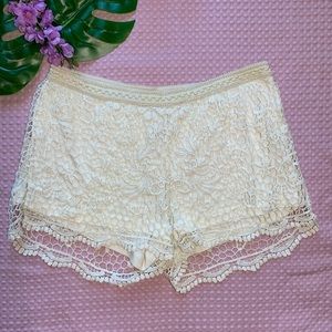Creme/White Crochet Shorts